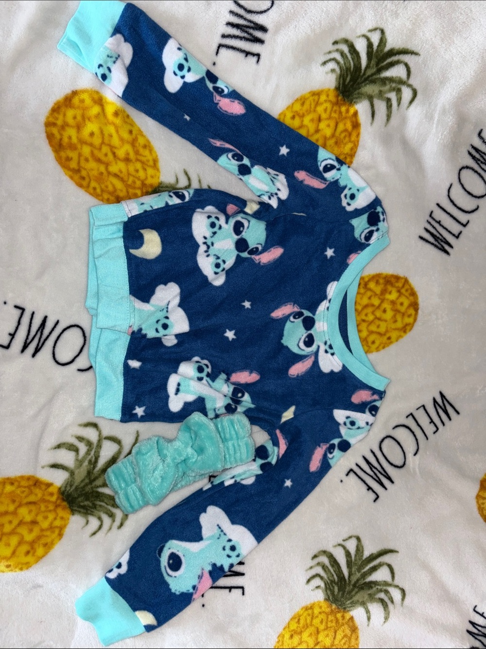 Blue Stitch Kids Fleece Pajama Top with Mint Trim comes with matching head band